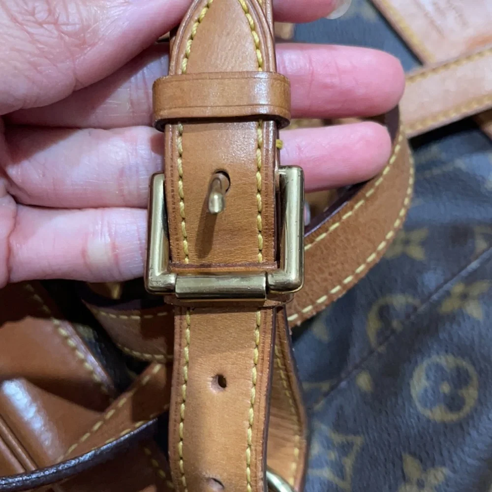Lv backpack 🎒 - Picture 10 of 14